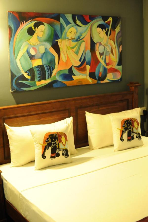 Hotel Tinaya Dambulla Chambre photo
