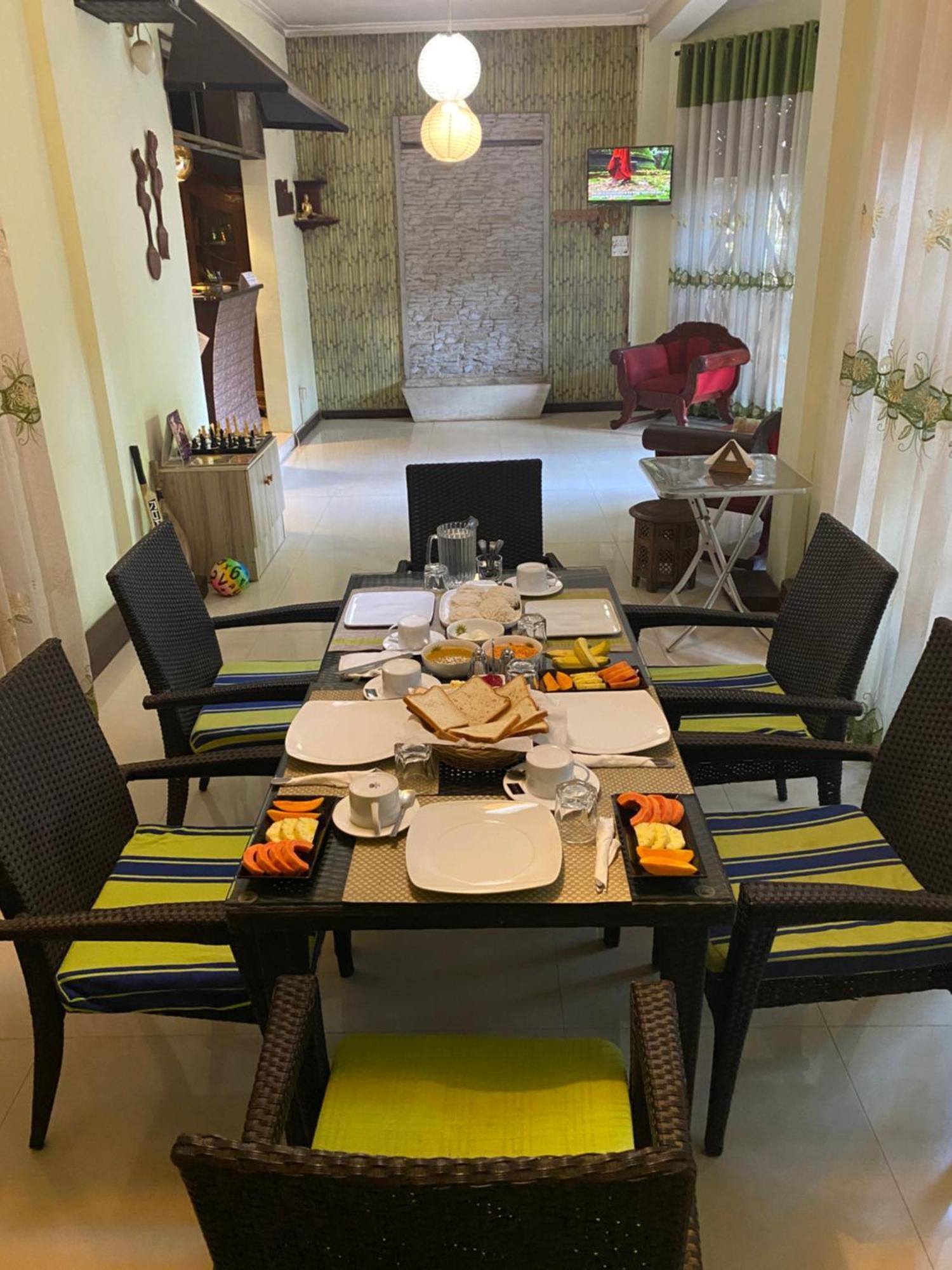 Hotel Tinaya Dambulla Extérieur photo