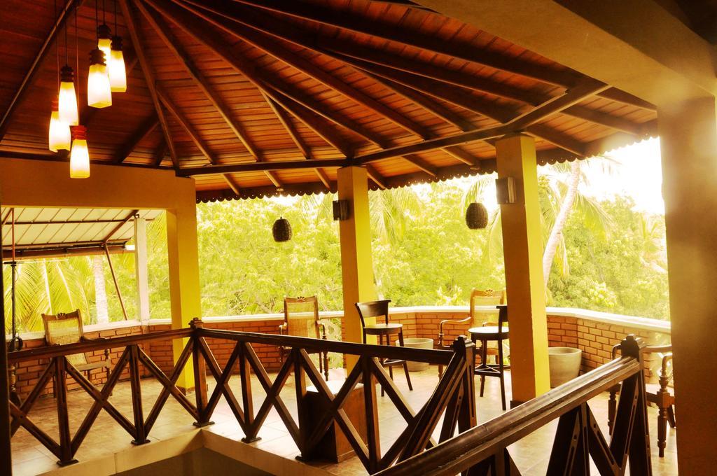 Hotel Tinaya Dambulla Extérieur photo