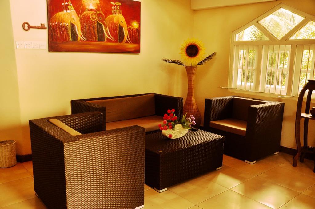 Hotel Tinaya Dambulla Extérieur photo
