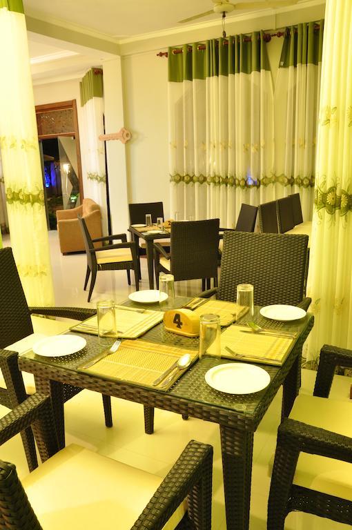 Hotel Tinaya Dambulla Extérieur photo